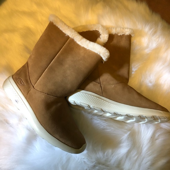 NWOT Skechers Winter Boots - Picture 1 of 6